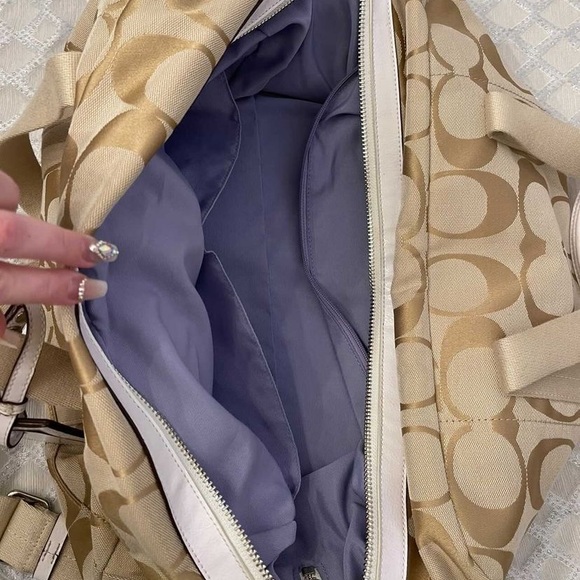 Authentic Coach bag - Picture 2 of 2